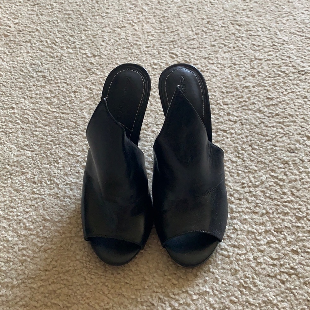 Kendall+Kylie high heel